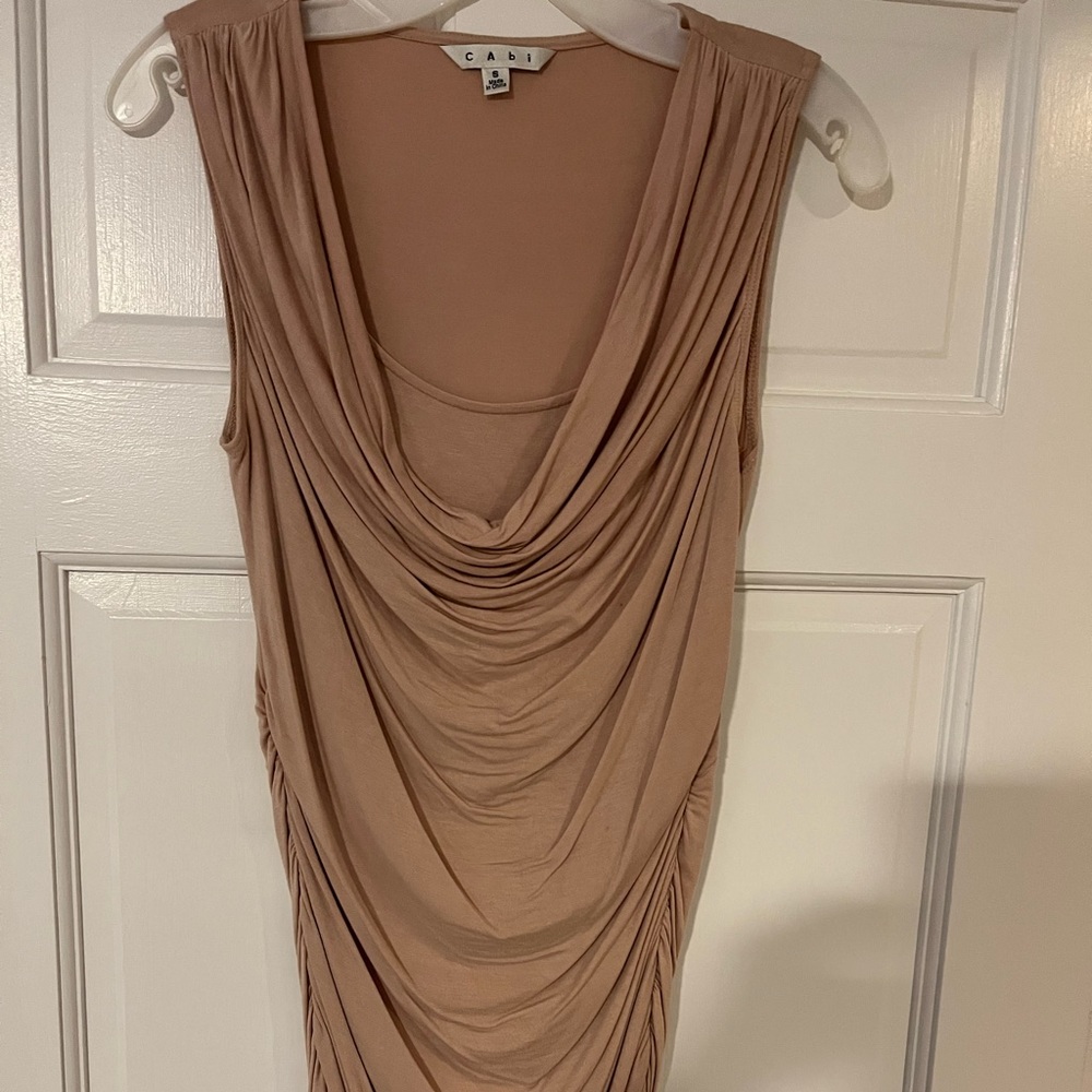 CAbi blush color tank with ruushing